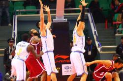 开云体育在线-山西男篮在最新一场比赛中遭遇挑战