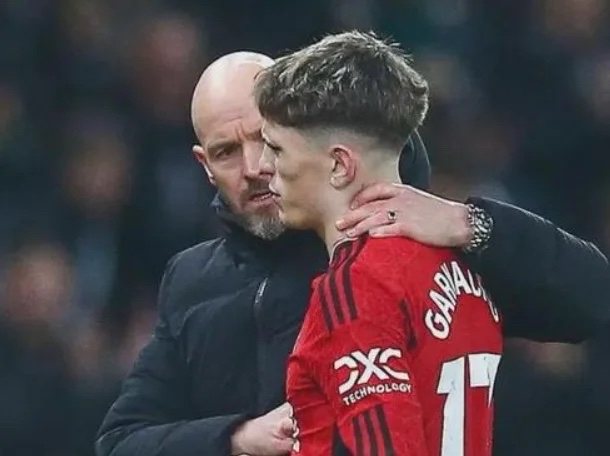 包含曼城战平，与对手激战得一分宝贵的词条