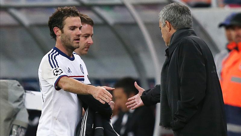 包含希腊横扫马赛，哈弗茨刷新纪录的词条