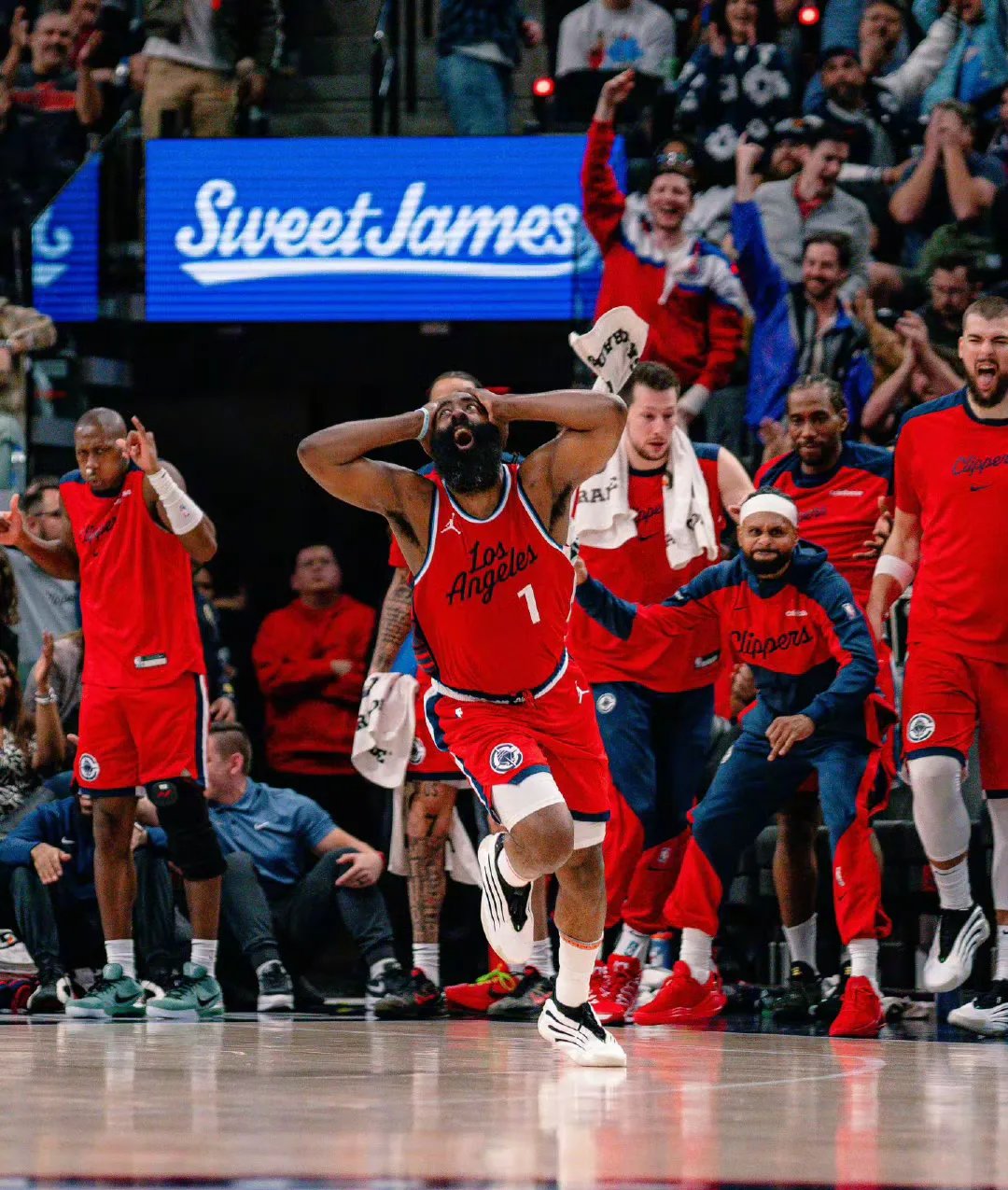 火箭鏖战快船，塔图姆关键制胜的简单介绍