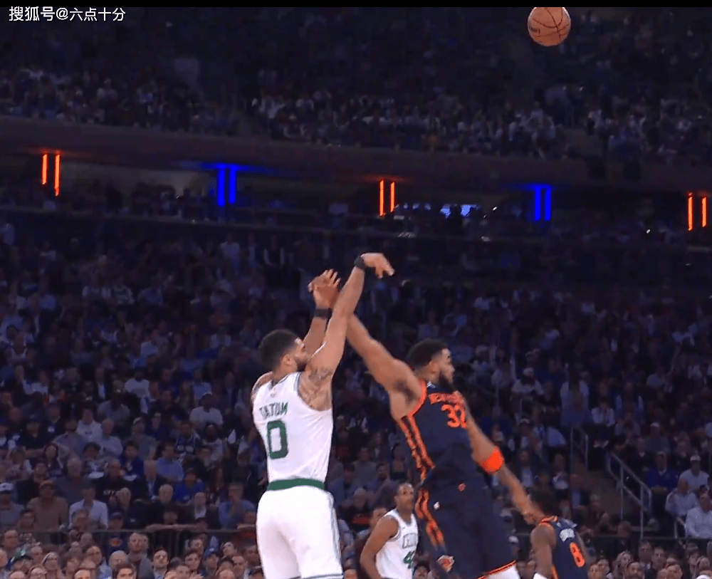 猛龙完胜雄鹿,塔图姆刷新纪录 猛龙完胜雄鹿,塔图姆刷新纪录